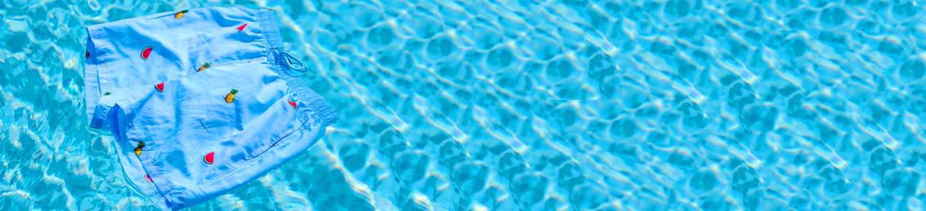 Swim shorts floating decisive