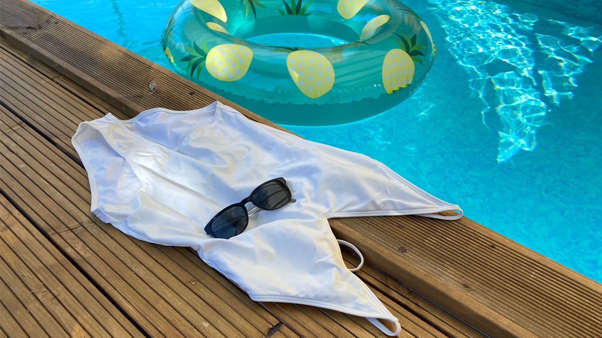 How to get a discolored swimsuit white again