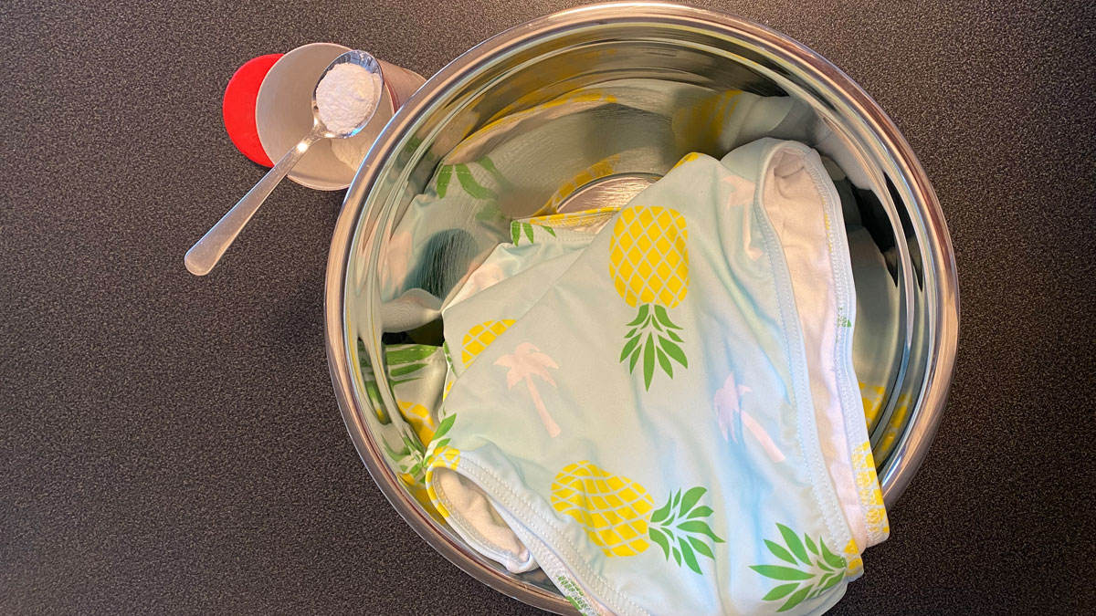 Wash a swimsuit with baking soda